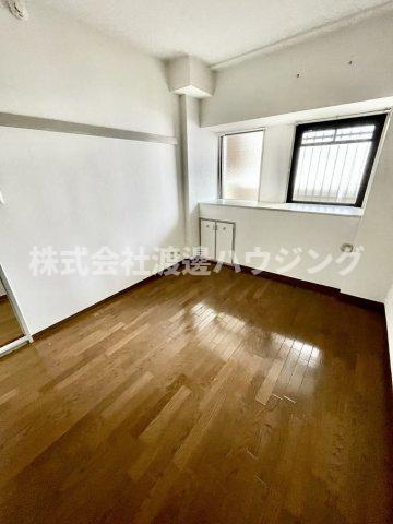 アラメダ江坂の寝室