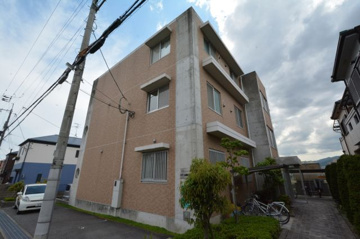 宅配ボックス付きで不在時にも便利♪