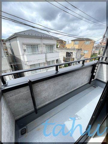 豊島区長崎６丁目のアパートのバルコニー
