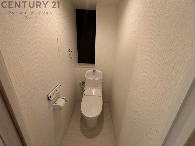 コンパクトで使いやすいトイレです♪