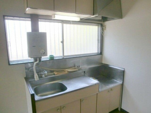 吊り棚付のキッチンです。