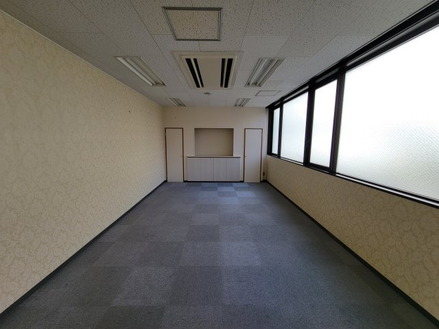 ヌマカミビルの内装