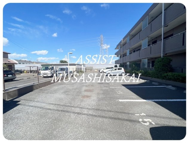 サンハイク７東小金井の駐車場
