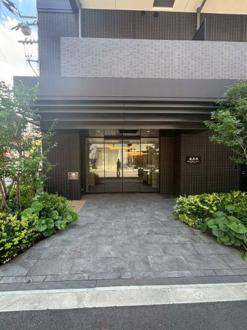 大阪市浪速区恵美須西２丁目の賃貸マンションのエントランス