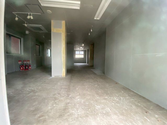 オークス本町のロビー