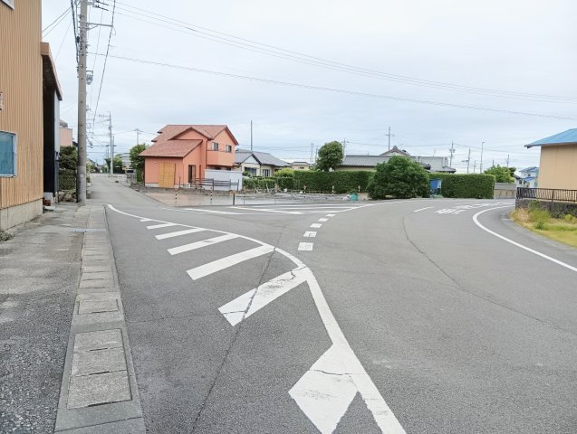 売倉庫　焼津市三和のその他|市道の池谷街道線と池谷街道国道連絡線の合流点で、幅員は7ｍ以上と広々です。