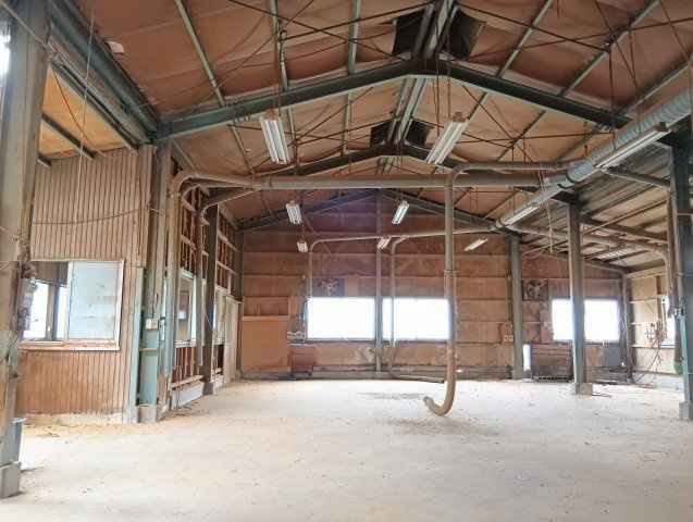 売倉庫　焼津市三和のその他|1階奥（北側）の部屋です。天井も高いです。広々としたワンフロア設計でレイアウト自由度が高いです。

