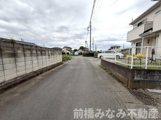 【中古平屋】前橋市粕川町込皆戸　３Kの前面道路含む現地写真|前面道路含む現地写真です
