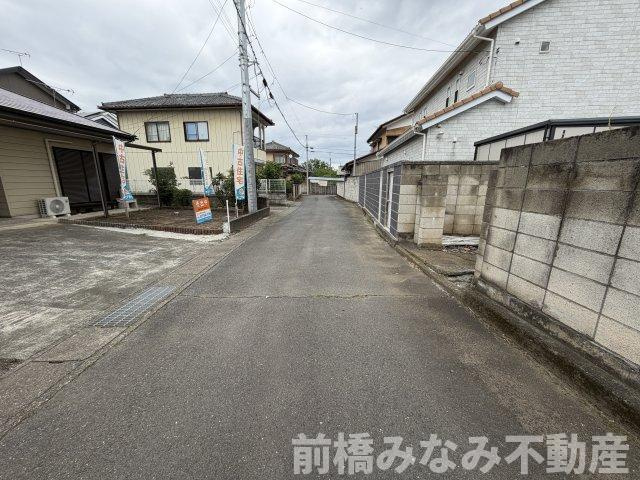 【中古平屋】前橋市粕川町込皆戸　３Kの前面道路含む現地写真|前面道路含む現地写真です