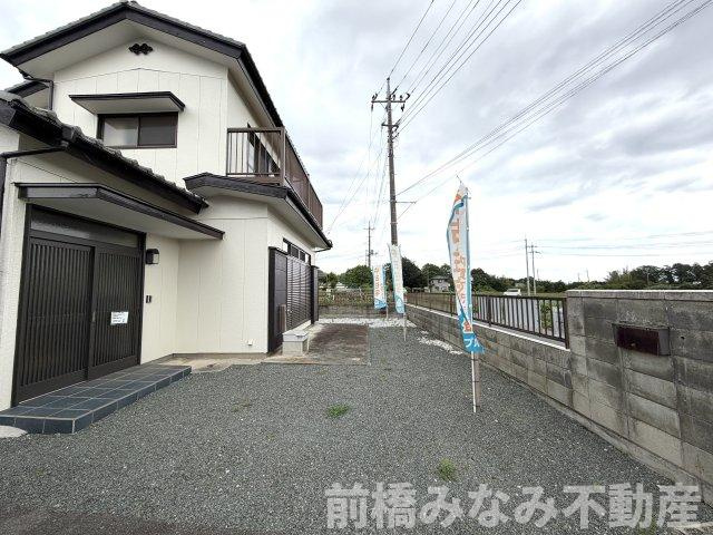 【中古】前橋市粕川町深津　３LDKの前面道路含む現地写真