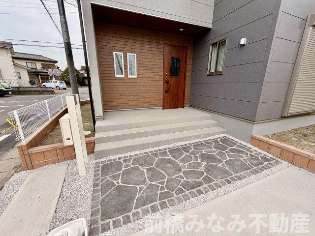 【新築】前橋市樋越町第4　１号棟(全６棟)　リーブルガーデン　新築建売分譲の玄関
