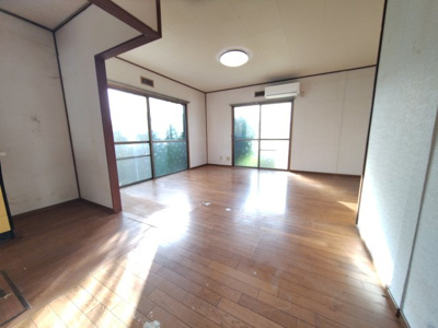 【居間・リビング】 | 物部１丁目549-2戸建て