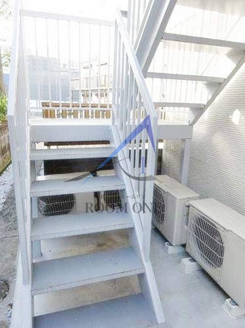 リプロンビギン三軒茶屋Ⅱのその他共用部分|共有階段です。
