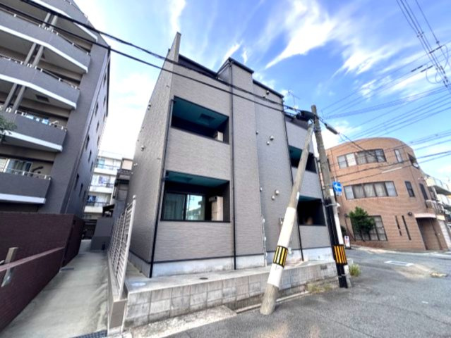 ルアナ 新神戸の外観