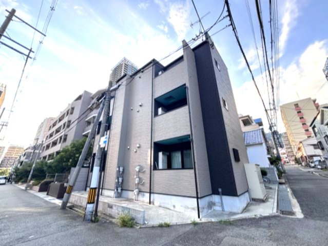 ルアナ 新神戸の外観