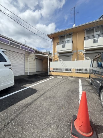 日新Mハイムの駐車場