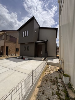 【外観】 | FIRST　TOWN瀬戸市第2平町全1棟【仲介手数料無料　效範小　南山中】 | 今すぐのご案内可能です！→  0120-336-922　までお気軽にお問い合わせください。