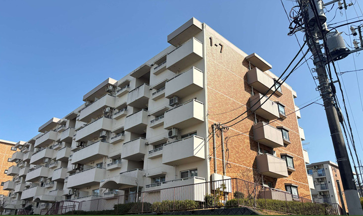 霧が丘グリーンタウン第4住宅1-7号棟の外観|427戸の大規模マンションなので管理体型も良好なマンションです！