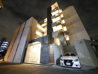 ライムグリーンの外観