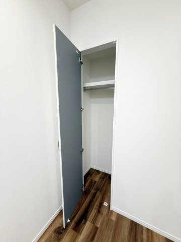 パークホームズ千歳烏山ガーデンズコートWEST棟の収納|5帖洋室