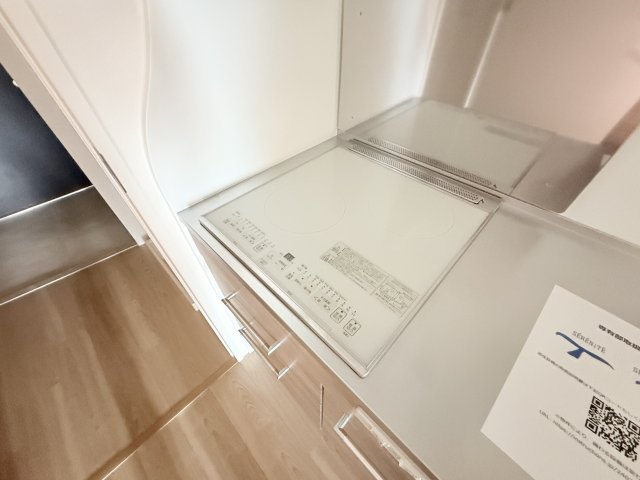 セレニテ神戸駅前アリエのキッチン