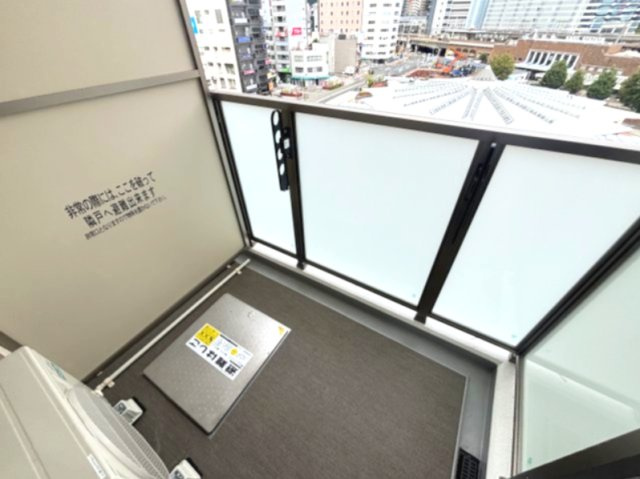 セレニテ神戸駅前アリエのバルコニー