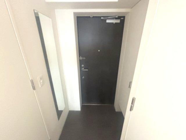 セレニテ神戸駅前アリエの玄関