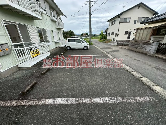 みのおハイムの駐車場