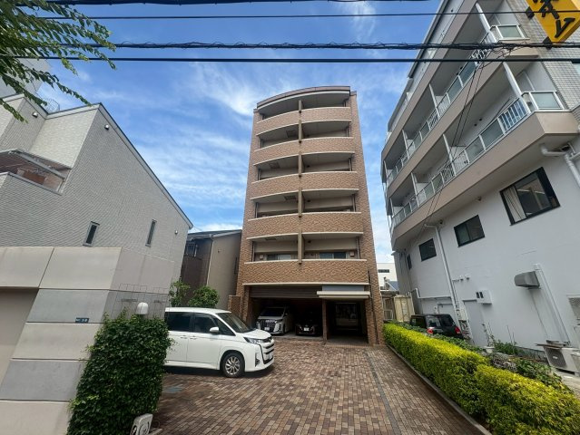 吹田市穂波町の賃貸マンションの外観