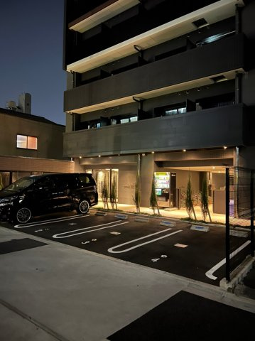 メイクス矢場町　名古屋市賃貸　仲介手数料無料の駐車場|エントランス