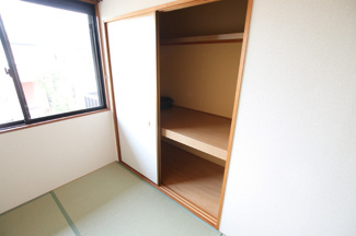 和室の押し入れ