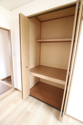 洋室の物入