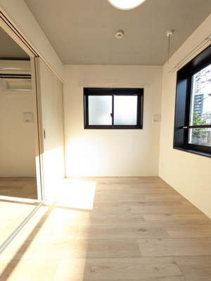 ２面採光のお部屋です