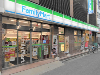 ファミリーマート新井薬師前駅南店まで180ｍ