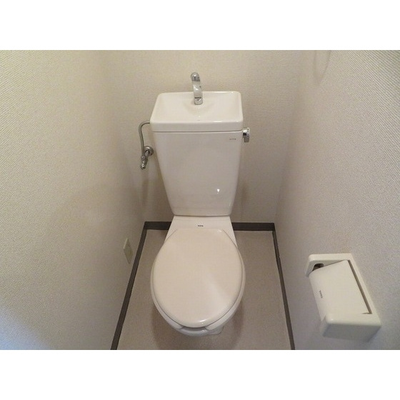 アベニール曙橋のトイレ