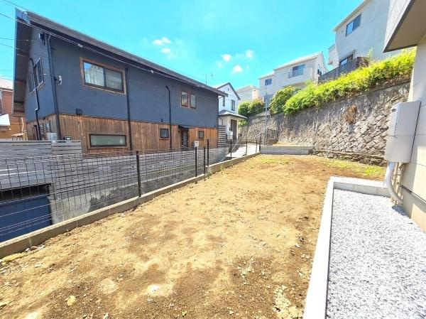 大和市下鶴間の新築一戸建の庭|お庭もついています！
家庭菜園や、お子様のプールなど、使い方は様々です！
