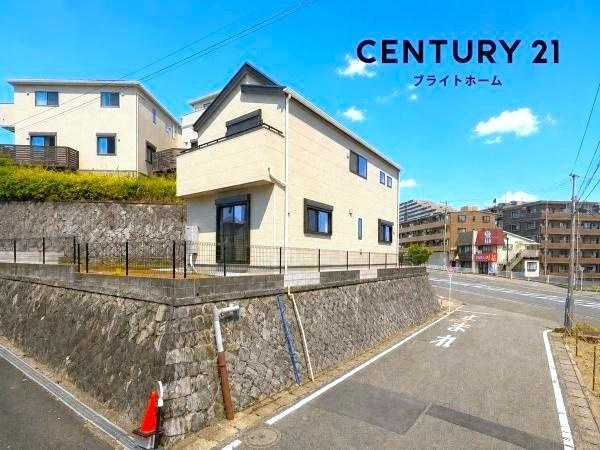 大和市下鶴間の新築一戸建の前面道路含む現地写真|陽当りの良さ、住環境を現地にてご確認下さい！
周辺環境も合わせてご案内させていただきます！