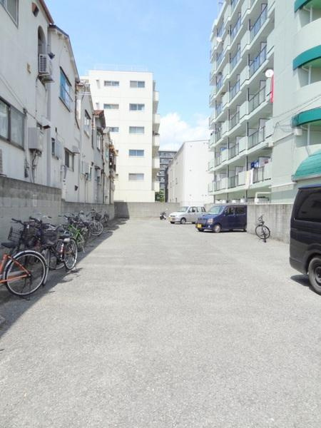 ビバリーヒルズ泉尾の駐車場|★マンションの横です★