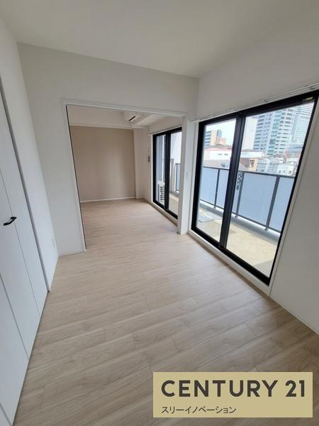 Louis Residence 弁天町の洋室|★明るい洋室★