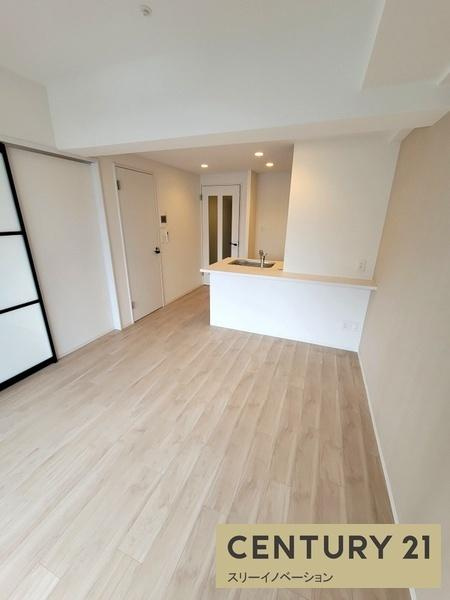 Louis Residence 弁天町の居間・リビング|★広々して気持ちいい★