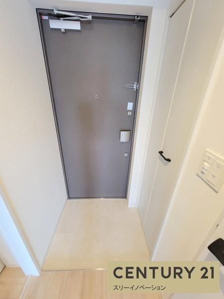 Louis Residence 弁天町の玄関|★シューズインクローゼットもあります！★