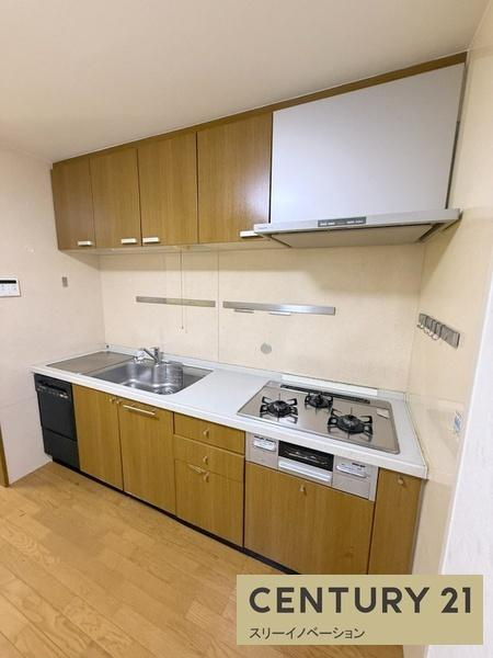 大正区三軒家西１丁目中古戸建のキッチン|ワイドなシステムキッチン！