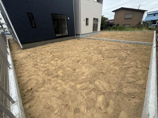 碧南市浜田町第1　全2棟・1号棟の庭|ウッドデッキやBBQ。想像が膨らむお庭