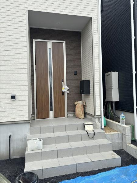 碧南市浜田町第1　全2棟・2号棟の玄関|訪れる人を心地よく迎え入れます。
