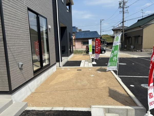 安城市小川町第10　全3棟・3号棟の庭|ウッドデッキやBBQ。想像が膨らむお庭