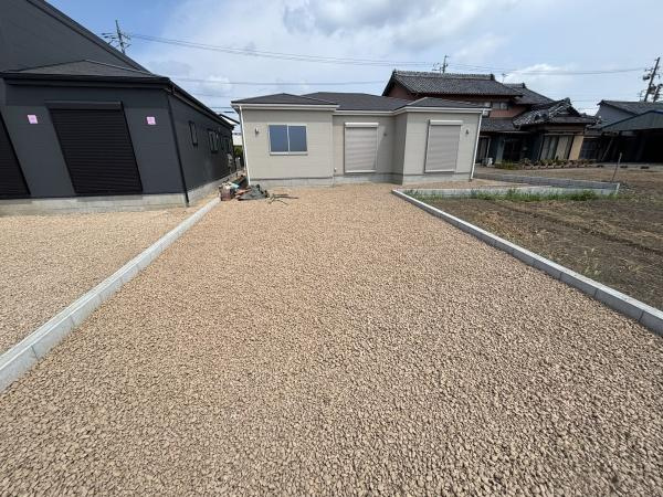 豊川市御津町第1期　全5棟・1号棟の庭|ウッドデッキやBBQ。想像が膨らむお庭