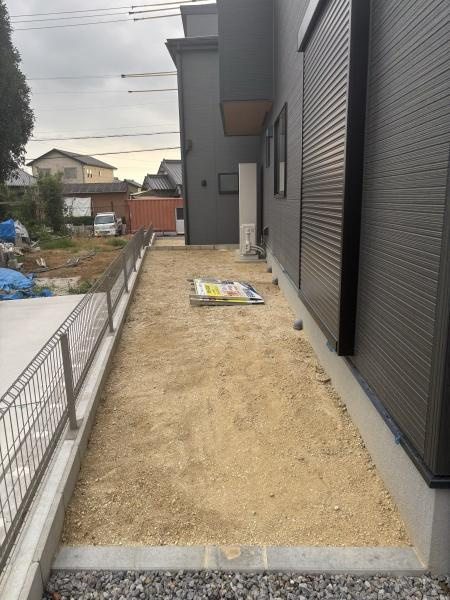 豊田市本町　全2棟・2号棟の庭|ウッドデッキやBBQ。想像が膨らむお庭