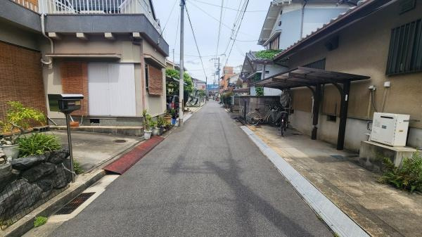 【前面道路含む現地写真】