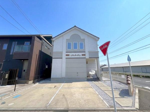 相模原市南区麻溝台５丁目の中古一戸建の駐車場