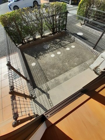 カロスアンセ参番館の庭